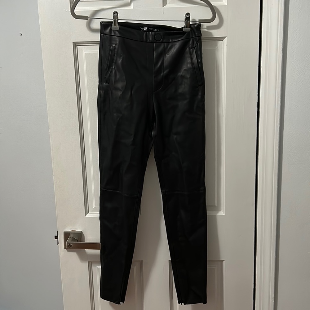 Leather leggings